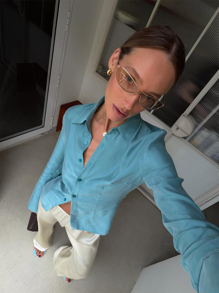Damen Satinbluse mit taillierter Schnittführung, Hemdkragen und formgebenden Nähten Drune