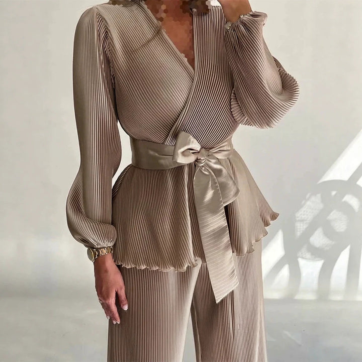 Damen Eleganter Plissee-Zweiteiler mit Wickelshirt, Taillengürtel und weitem Bein Drune