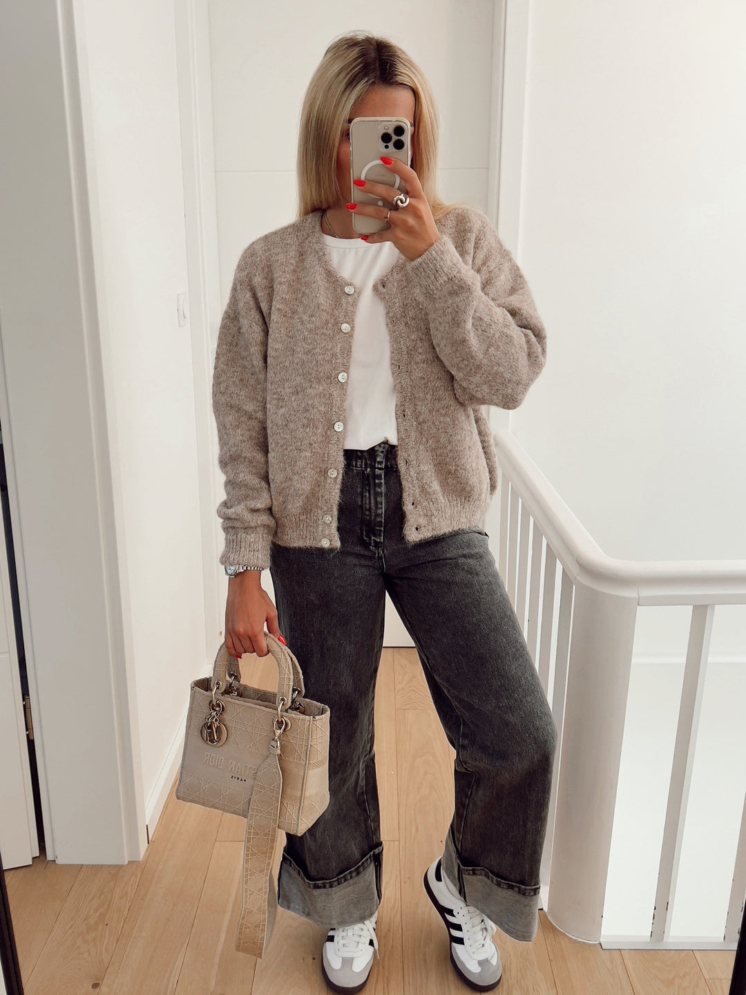 Damen weiche Strickjacke mit eleganter Knopfleiste und lässigem Schnitt Drune