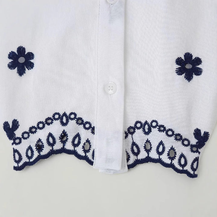 Damen nan kurzgeschnittene bestickte Hemdbluse mit geschwungenem Saum und floraler Stickerei Drune