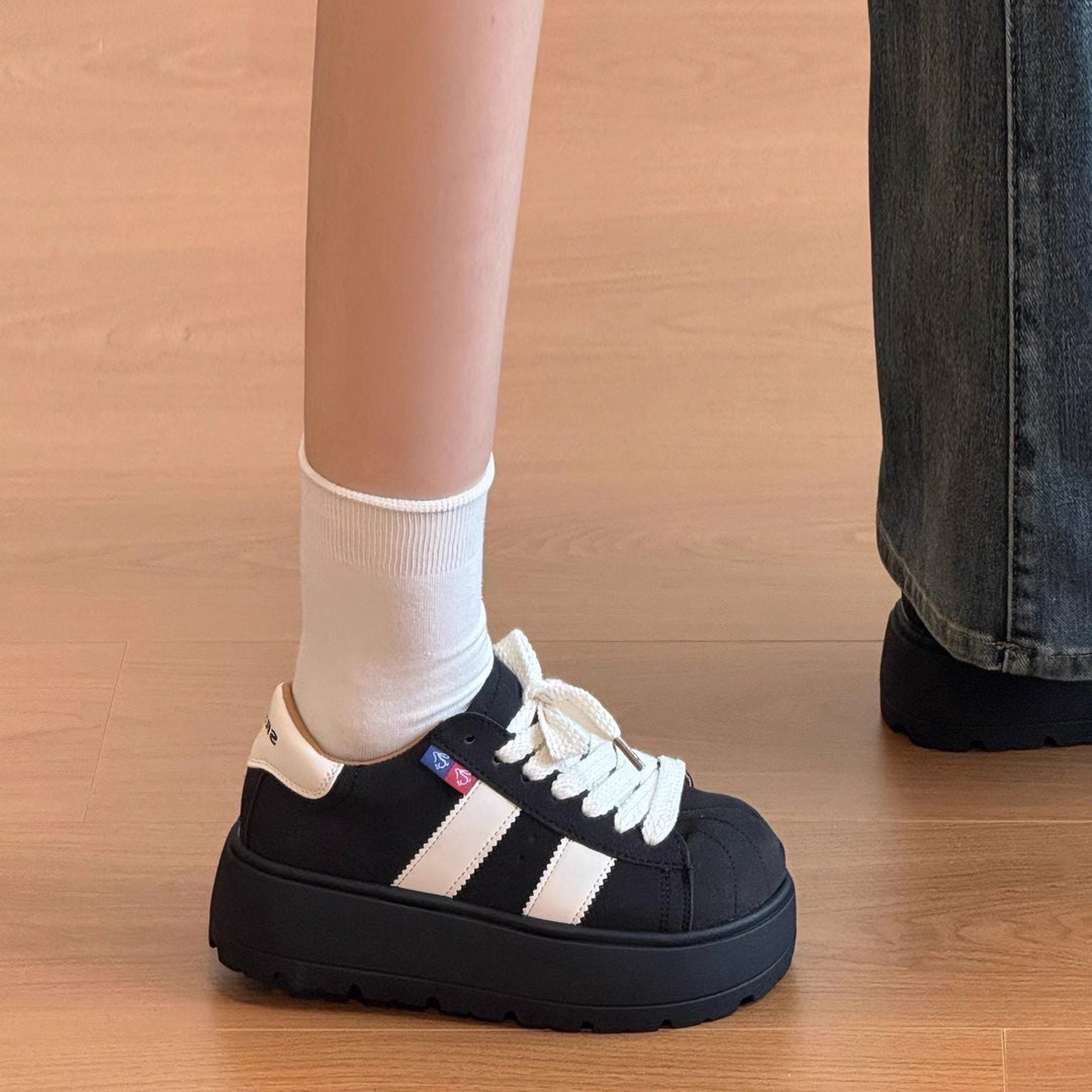 Damen Sportliche Sneaker mit robustem Wildleder-Obermaterial und stylisher Plateausohle Drune