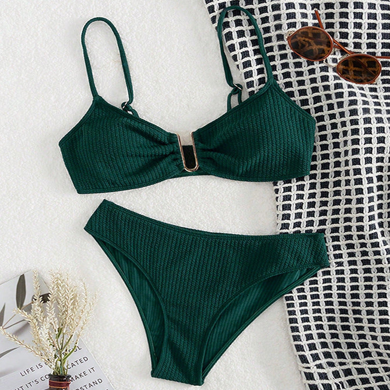 Damen Triangel-Bikini mit eleganter glatter Struktur und modischem Ringdetail Drune