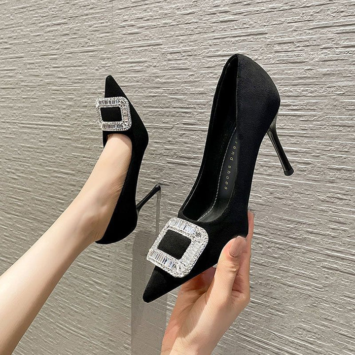 Damen Spitz zulaufende Pumps mit Kristall-Statement‑Schnalle und schlankem Stiletto Drune