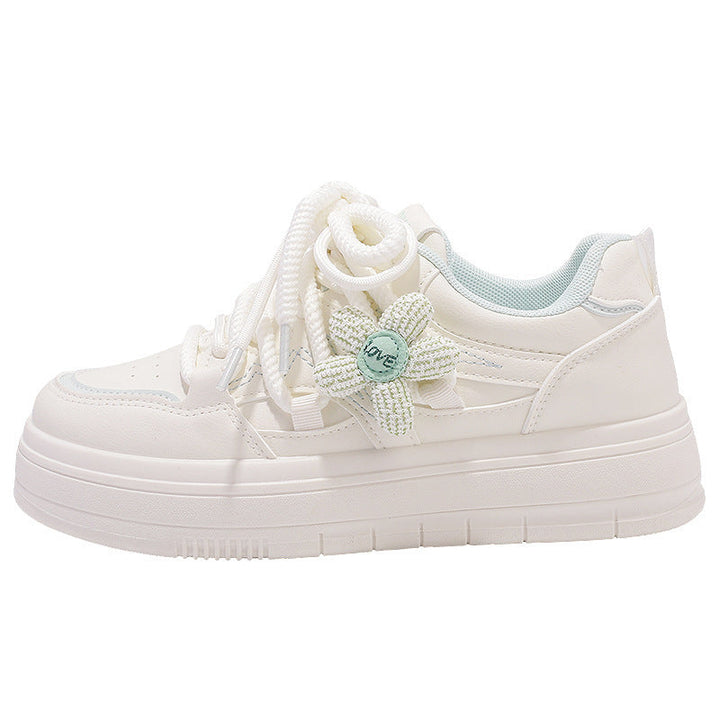 Damen Sneakers mit floralem Anhänger und komfortabler Sohle Drune