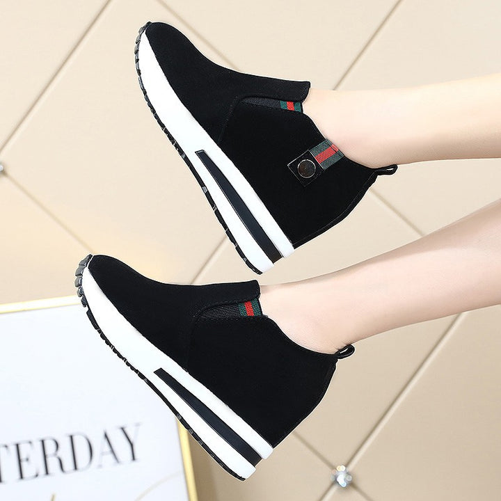 Damen nan Slip-On Keil-Stiefelette mit verstecktem Plateau und rutschfester Profilsohle Drune
