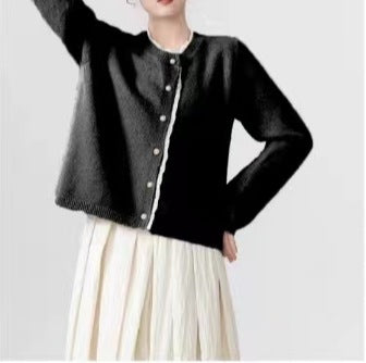 Damen Strickjacke mit Spitze und schönen Perlenknöpfen Drune