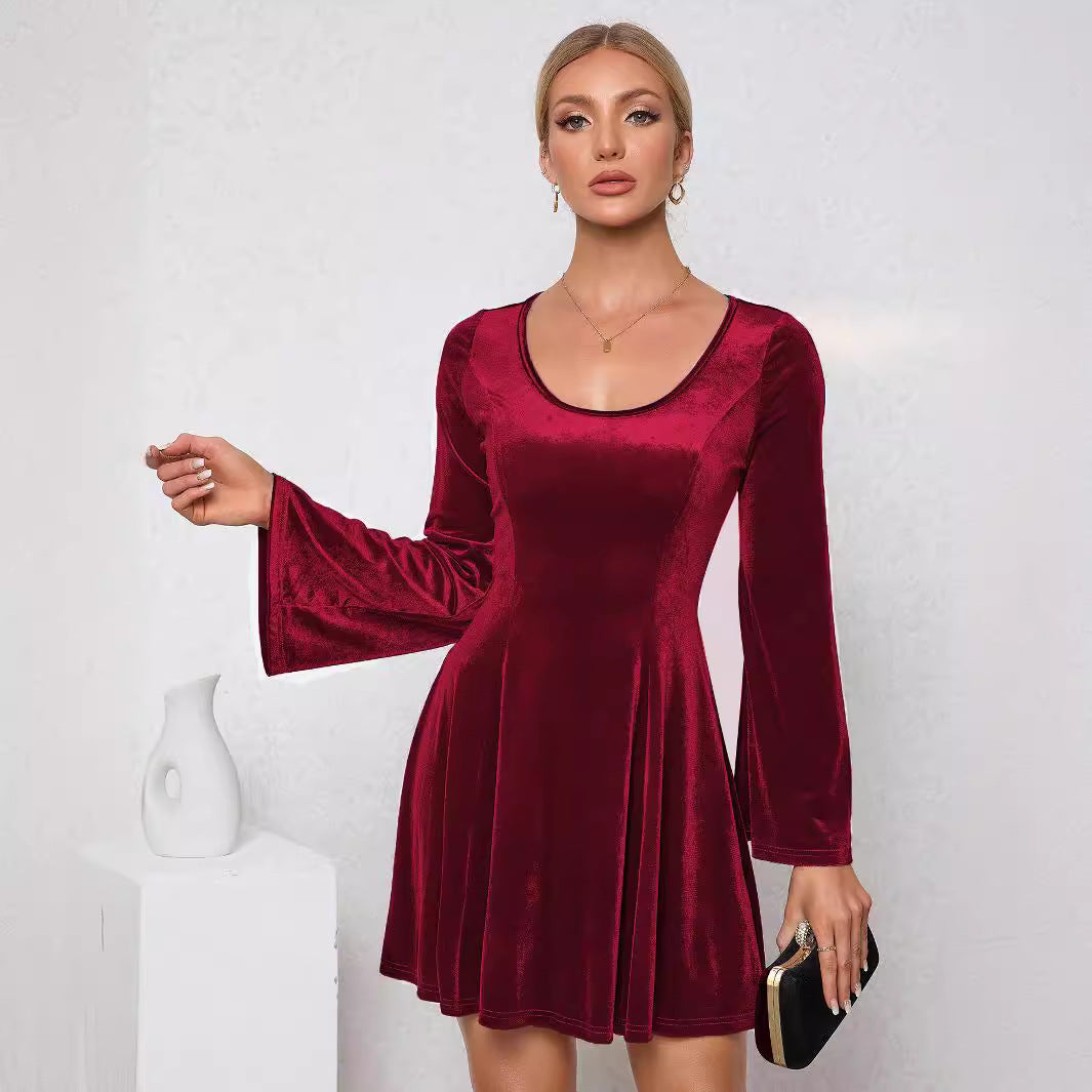 Damen Samt-Skaterkleid mit taillierter Schnittführung ausgestelltem Rock und Trompetenärmeln Drune
