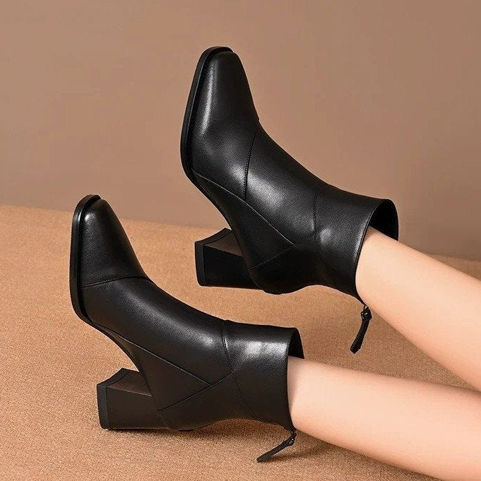 Damen Modische Stiefeletten mit Blockabsatz und spitzer Zehenpartie Drune