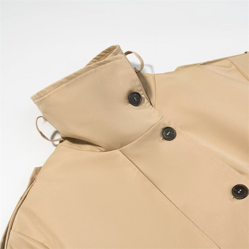 Damen Kurztrenchjacke mit Stehkragen, Taillengürtel und Kontrastmanschetten Drune