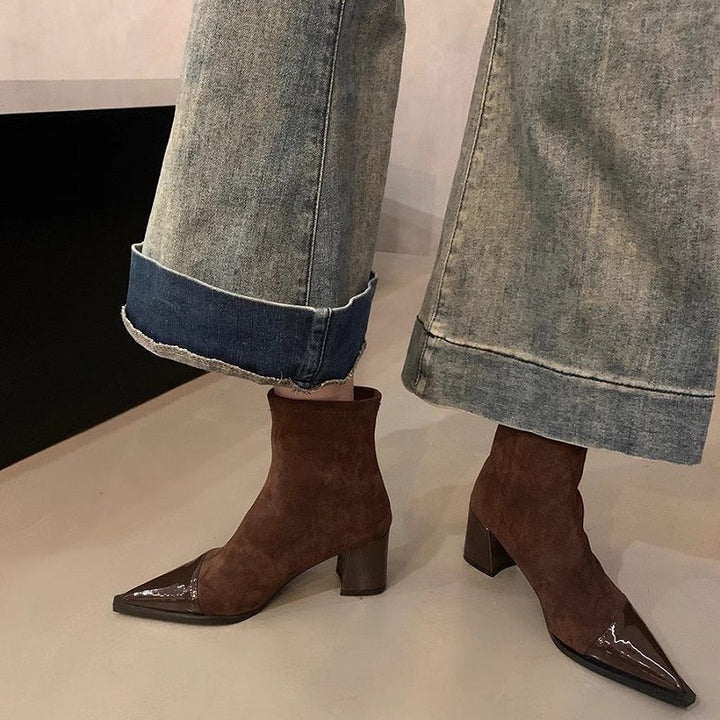 Damen Spitz zulaufende Stiefelette mit Wildlederschaft, patentierter Zehenkappe und sculpted Blockabsatz Drune
