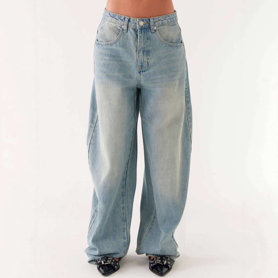 Damen nan oversized Denimjacke mit heller Vintage-Waschung, aufgesetzten Brusttaschen und verlängerten Manschetten Drune