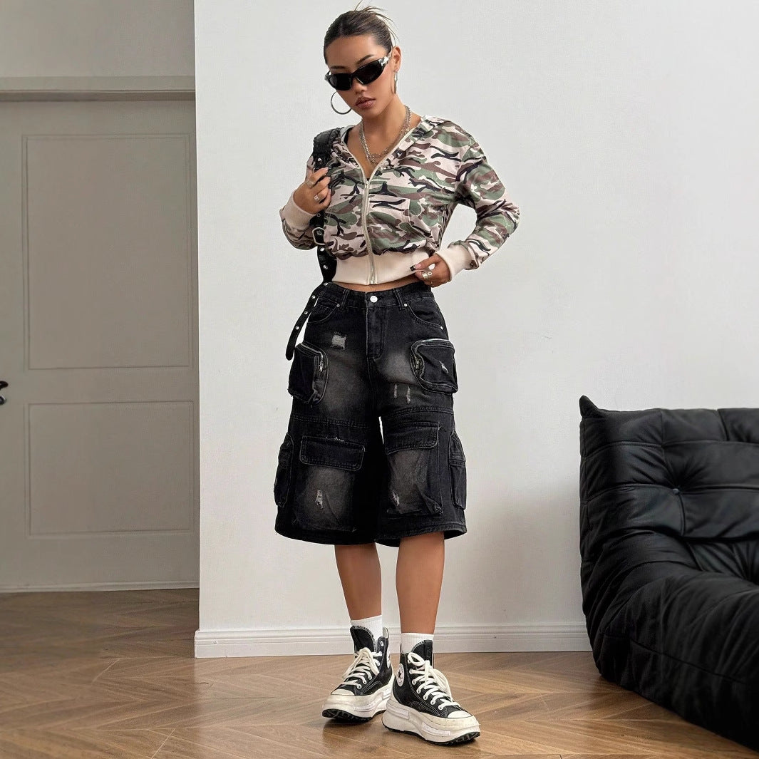 Damen kurz geschnittene Kapuzenjacke im modernen Camouflage-Stil Drune