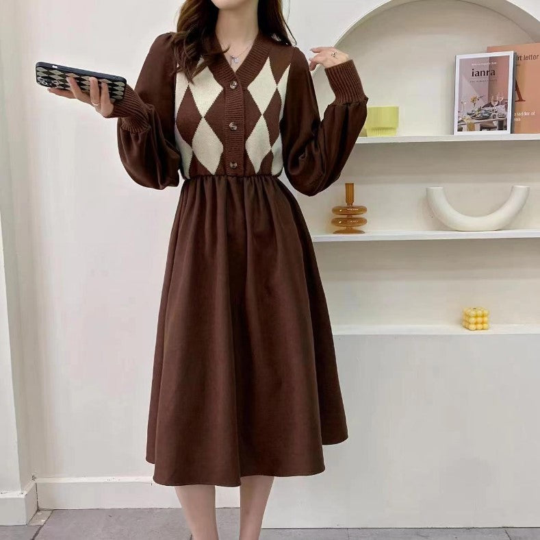 Damen Midi-Strickkleid mit knöpfbarem Oberteil und elegantem Rippmuster Drune