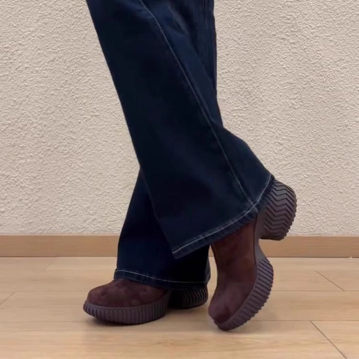Damen Plateau-Slip-On mit skulpturaler Lug-Sohle und gepolstertem Komfortfußbett Drune