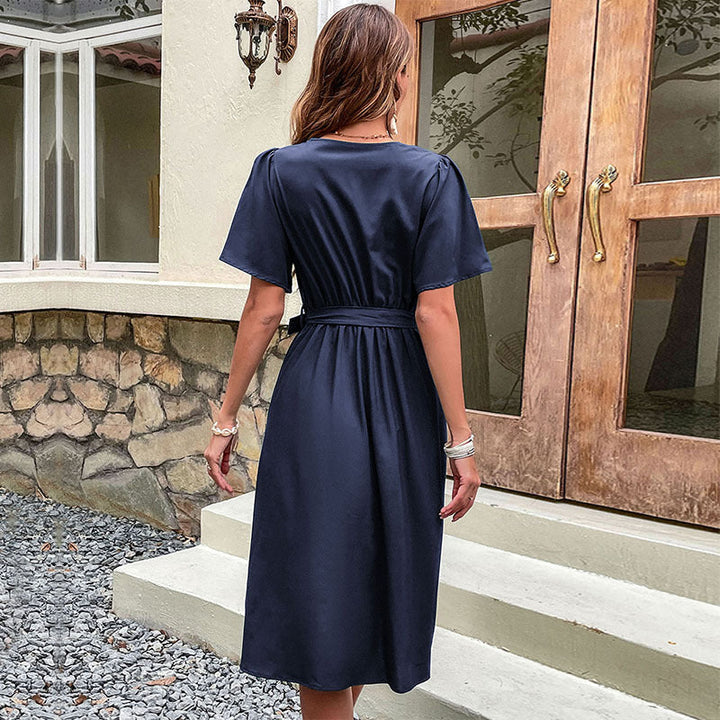 Damen Midi-Kleid mit eleganter Wickeloptik und praktischen Knopfdetails Drune