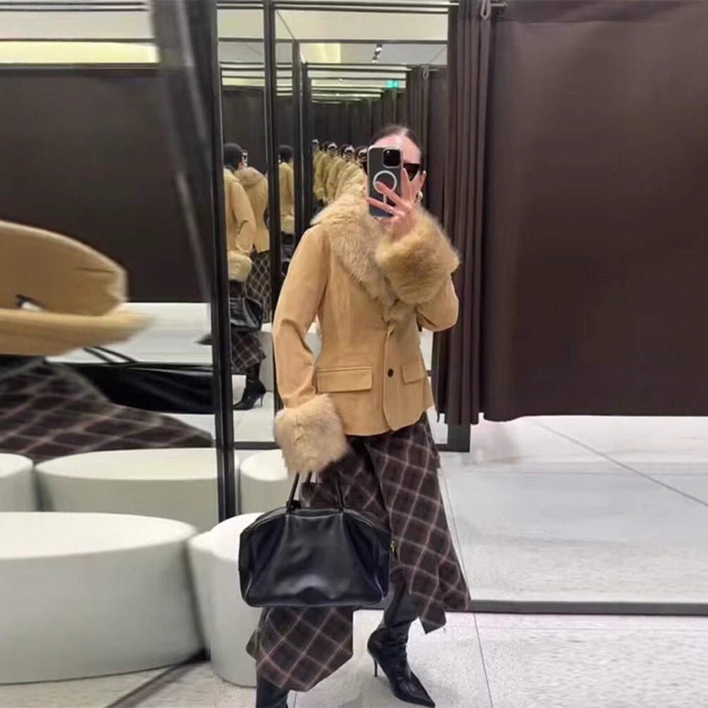 Damen Kurzjacke aus Veloursimitat mit voluminösem Schalkragen und Fellbündchen Drune