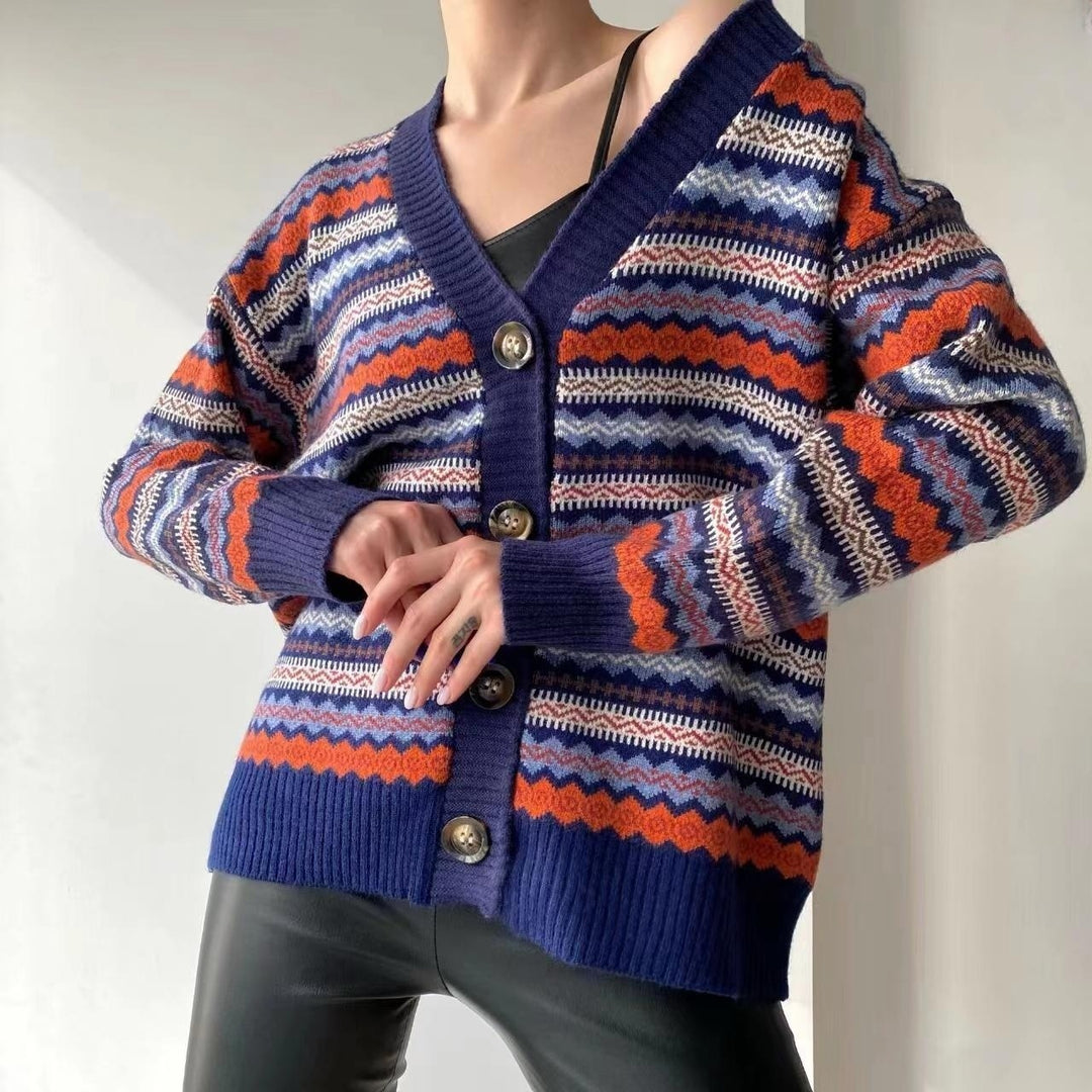 Damen modische Strickjacke mit grafischem Muster und Knopfleiste Drune