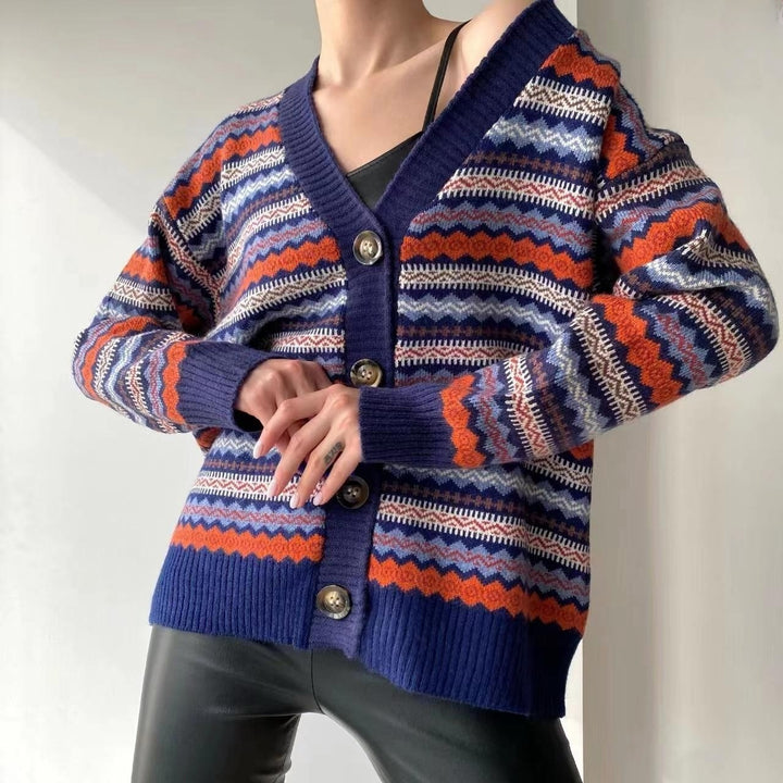 Damen modische Strickjacke mit grafischem Muster und Knopfleiste Drune