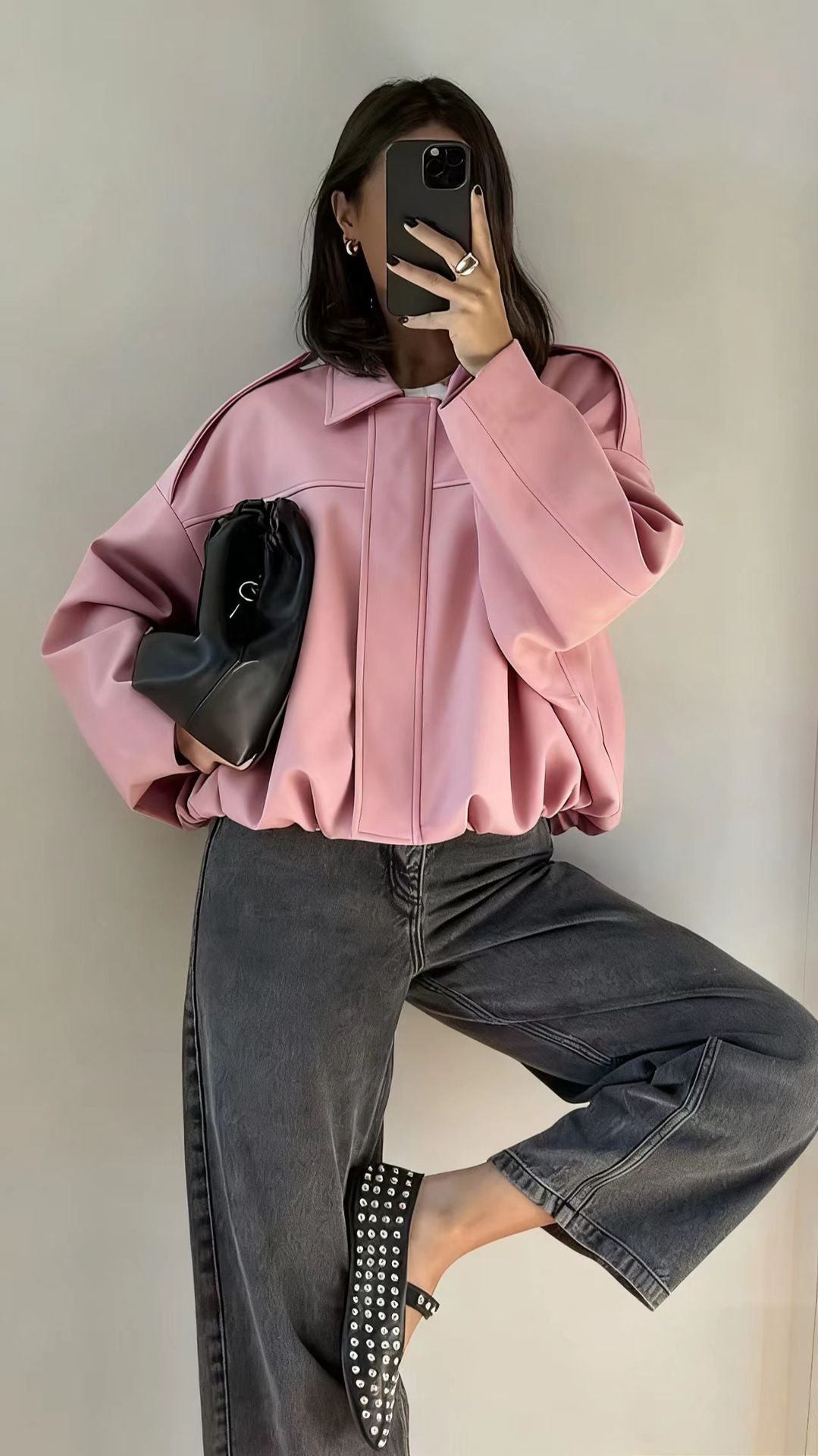 Damen Kurzjacke im Oversize‑Schnitt mit Ballon Saum und Schulterklappen Drune