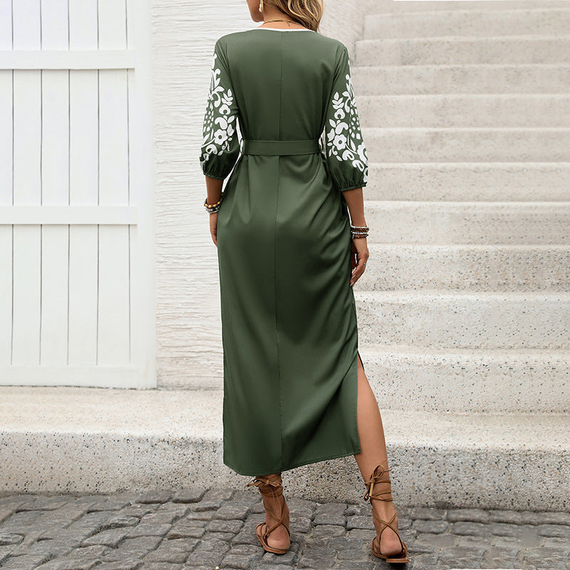 Damen Maxikleid mit Ethno‑Print, V‑Ausschnitt, knöchellanger Schnitt und Bindegürtel Drune