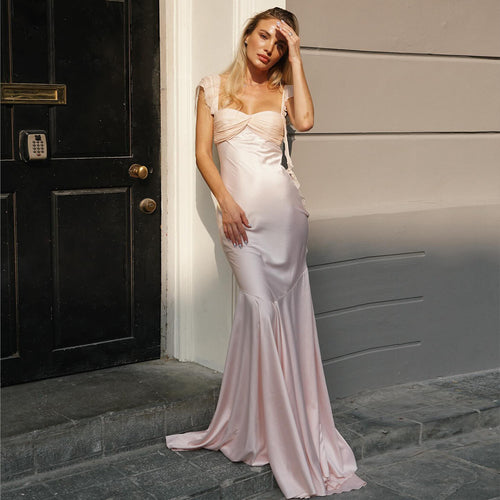 Damen Abendkleid mit eleganter Raffung und schimmerndem satinischem Finish Drune