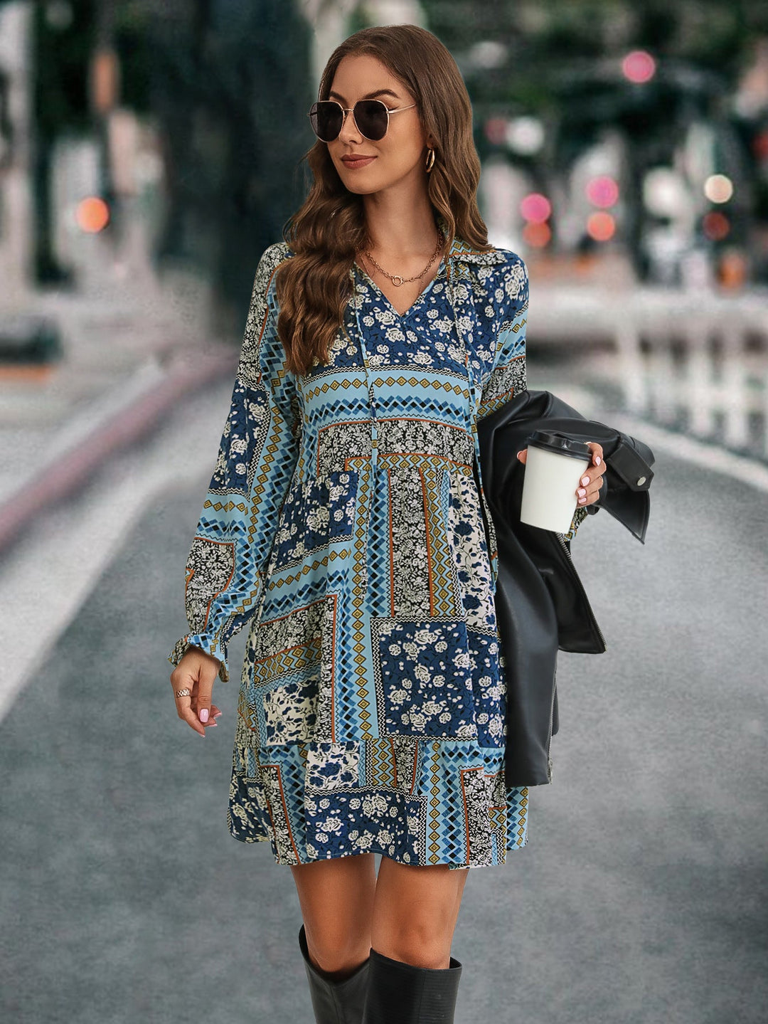 Damen Boho-Minikleid mit langen Ärmeln und buntem Muster Drune
