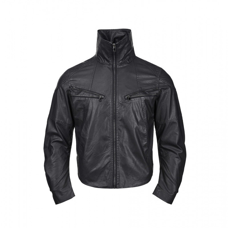 Herren Kurzjacke im Lederlook mit hohem Stehkragen, zwei schrägen Brustreißverschlüssen und Vintage‑Metalldetails Drune