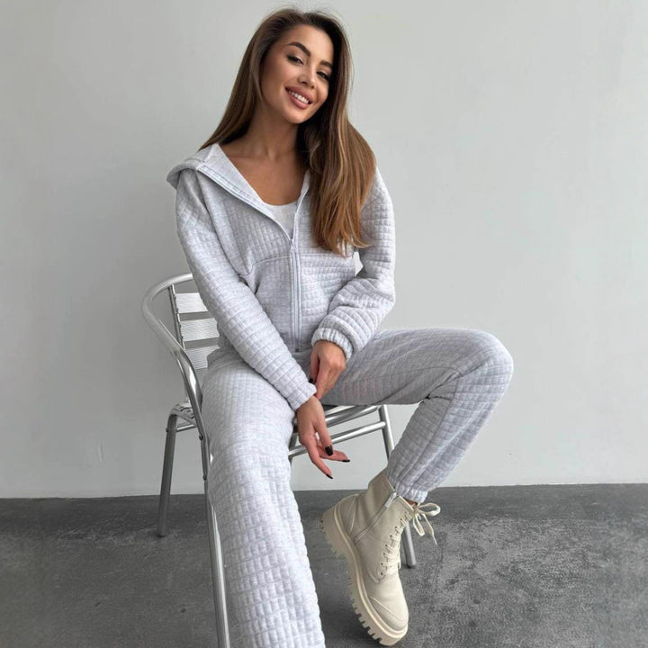 Damen gesteppter Quilt-Lounge-Zweiteiler aus Soft-Fleece mit Kapuzen-Zipjacke, High-Waist-Bundhose und Bustier-Top Drune