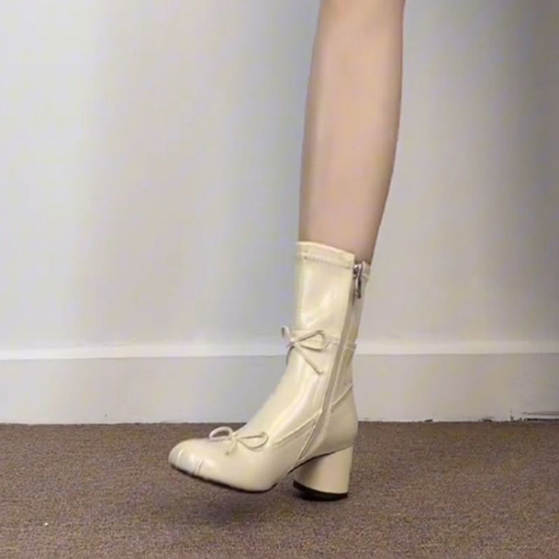 Damen Knöchelhohe Stiefeletten mit geformtem Blockabsatz, sichtbarer Ziernaht und Schleifen‑Detail Drune