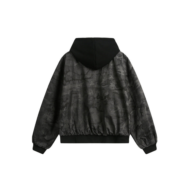 Herren Kurz geschnittener Oversize-Bomber im Layer-Look mit integrierter Kapuze und Camouflage-Jacquard Drune