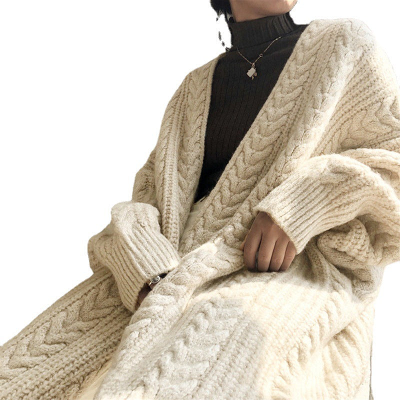 Damen Strickponcho mit tiefem V-Ausschnitt und trendigem Zopfmuster Drune