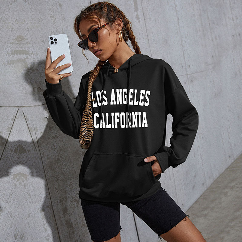 Damen Oversize-Kapuzenpullover im Collegestyle mit Kängurutasche, Retro-Logoprint und French-Terry-Futter Drune