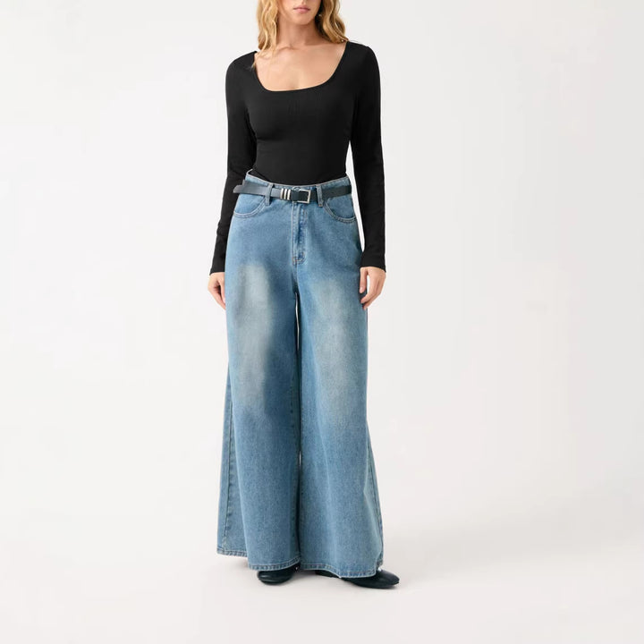 Damen Tailliertes Rippfeinstrick-Longsleeve mit weitem U-Boot-Ausschnitt Drune