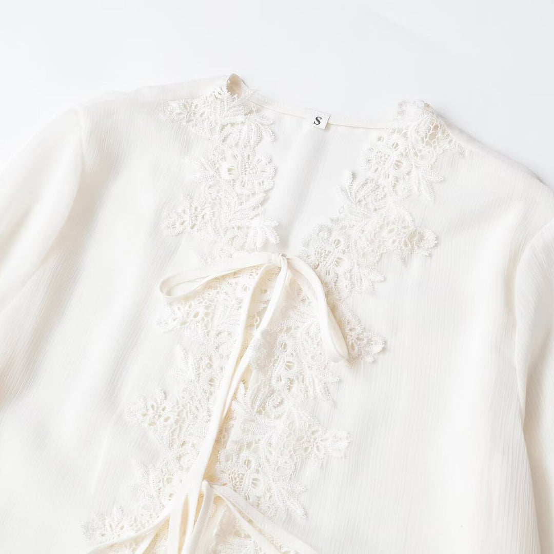 Damen Boho-Spitzenbluse mit Volants, langen Rüschenärmeln und Bindebändern Drune