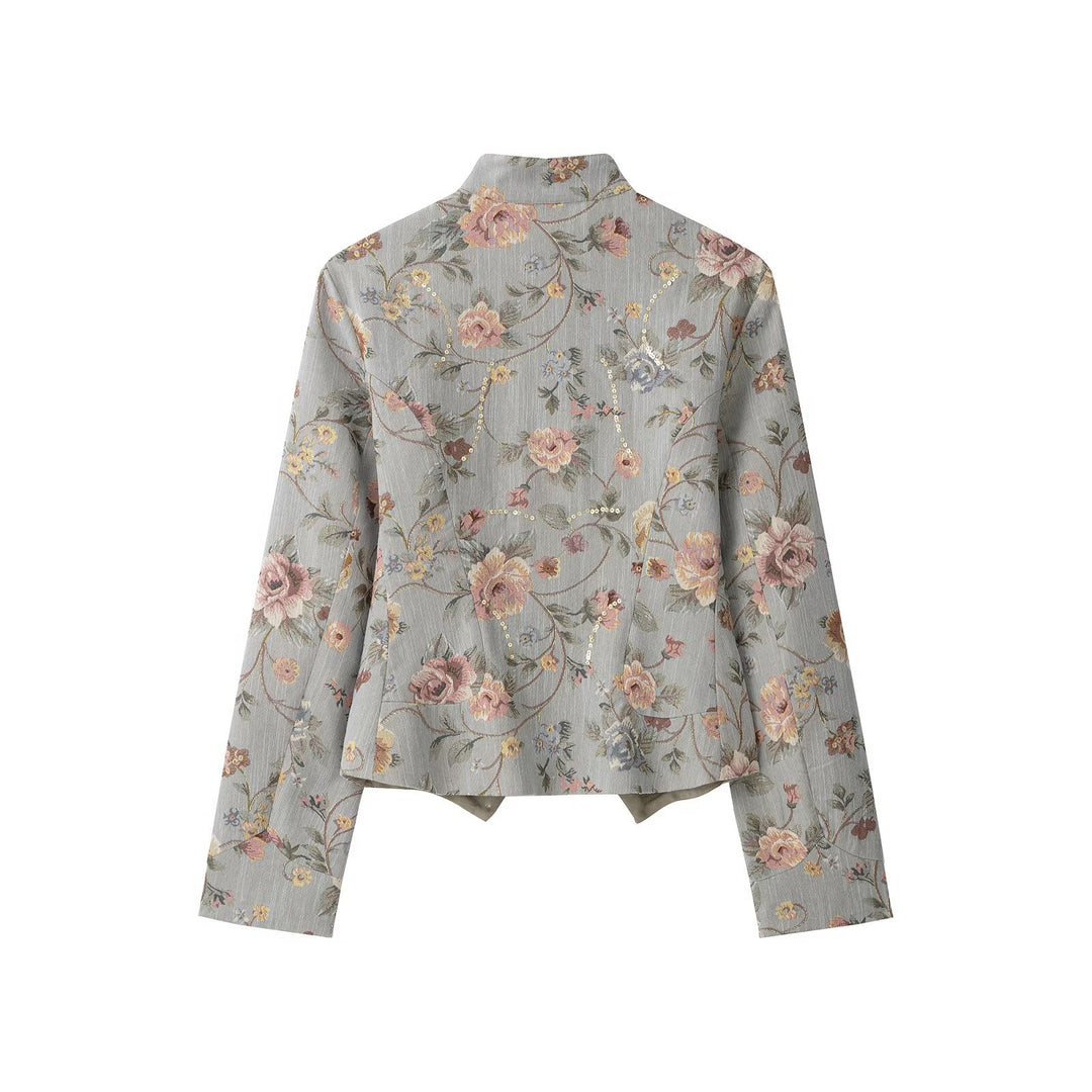 Damen Kurzjacke im Jacquard‑Blütenmuster mit Stehkragen und Zierknopfleiste Drune