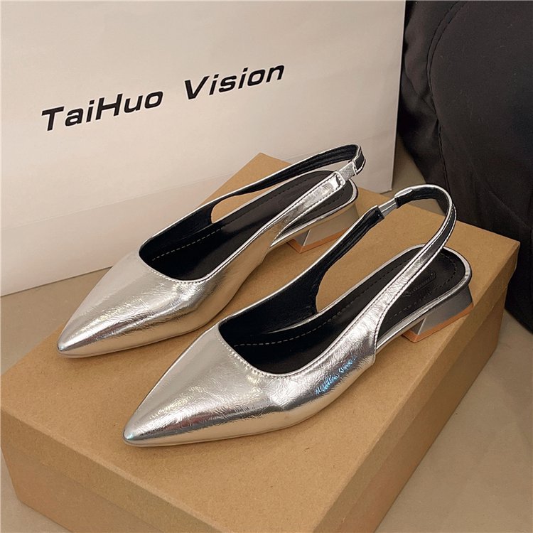 Damen Slingback Pumps aus glänzendem Material Drune