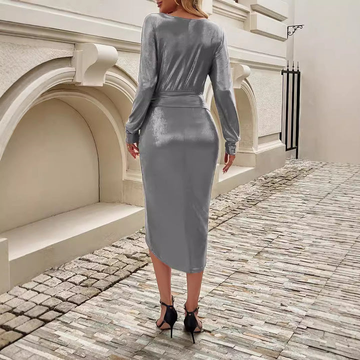 Damen Wickelkleid mit glattem Satin-Finish und verführerischem Schlitz Drune