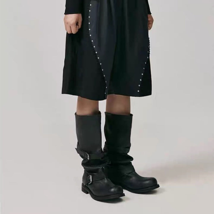 Damen wadenhohe Bikerstiefel mit gerafftem Schaft, verstellbaren Schnallen und robuster Profilsohle Drune