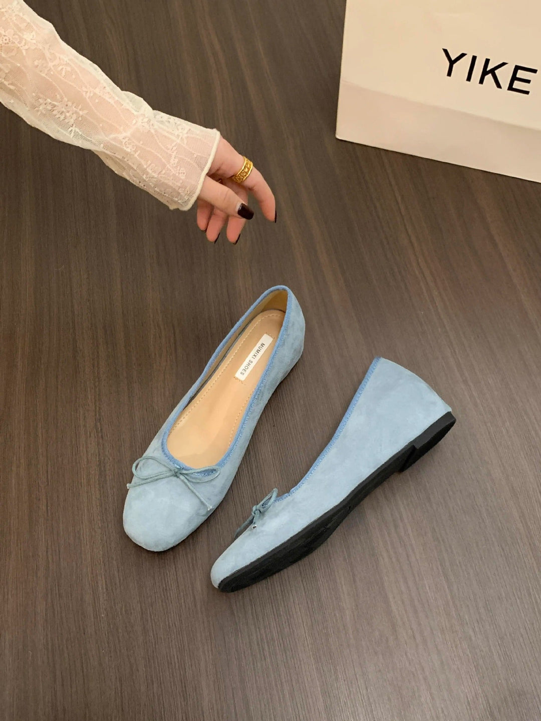 Damen Ballerinas aus hochwertigem Wildleder mit dekorativer Schleife Drune