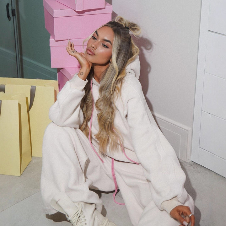 Damen Fleece-Oberteil und Jogginghose Set mit modischem Komfort und stylischem Kordelzug