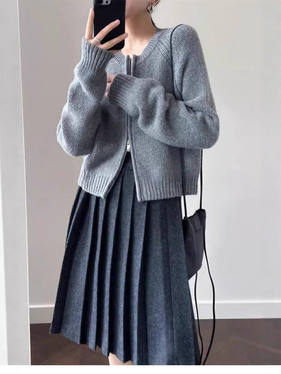 Damen Kurzjacke aus softem Feinstrick mit durchgehendem Reißverschluss und geripptem Saum Drune