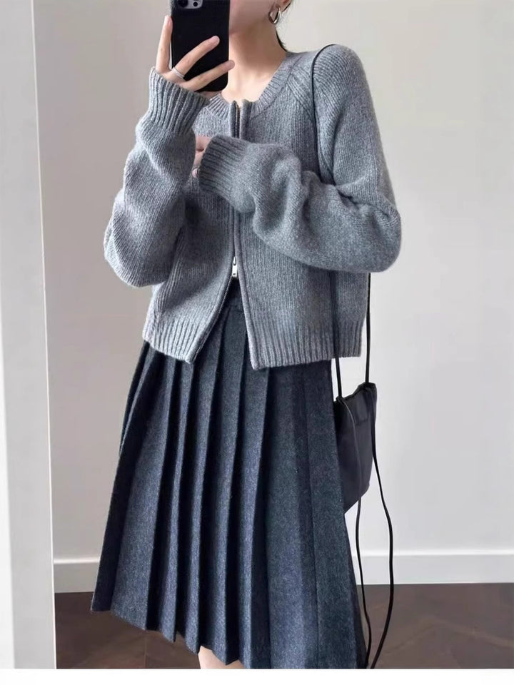 Damen Kurzjacke aus softem Feinstrick mit durchgehendem Reißverschluss und geripptem Saum Drune