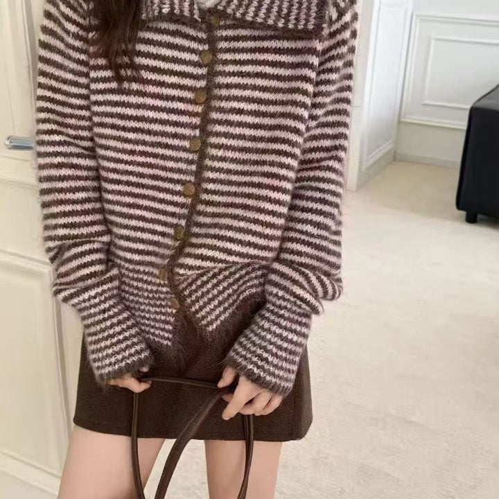 Damen Strickjacke mit großem Kragen und Knöpfen Drune