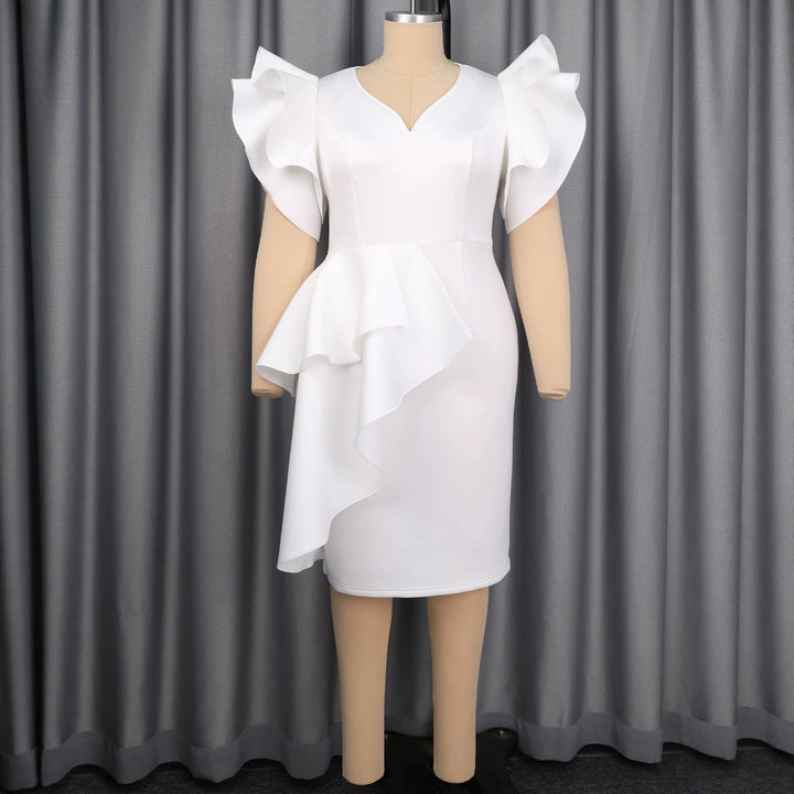 Damenkleid mit voluminösen Rüschen und asymmetrischem Saum Drune