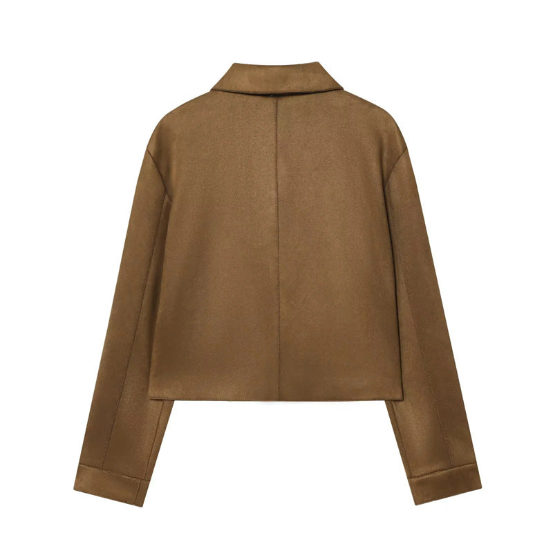 Damen nan kurze taillierte Boxy-Jacke mit Hemdkragen, Eingrifftaschen und durchgehender Knopfleiste Drune