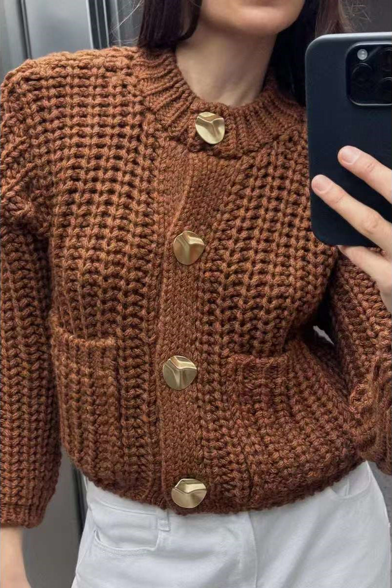 Damen Modische Strickjacke mit großen Knöpfen und praktischen Taschen Drune
