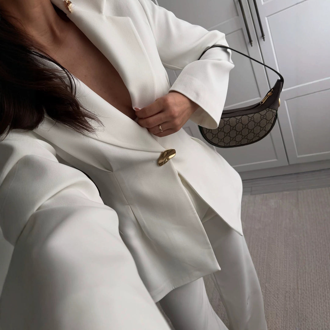 Damen Taillierter Longblazer mit goldener Statement-Schnalle Drune