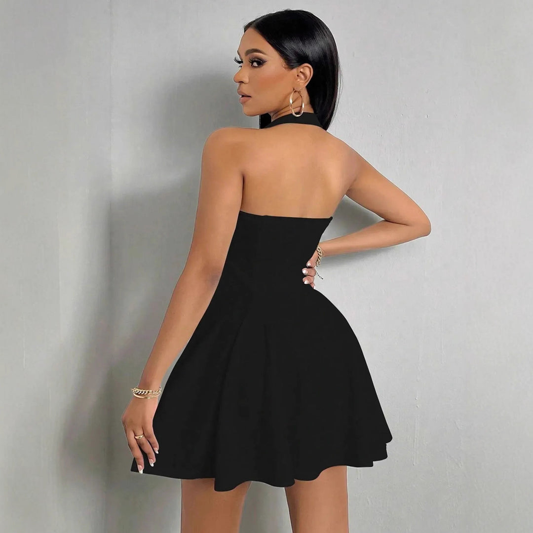 Damen Kleid mit Halterneck und schwingendem Saum Drune