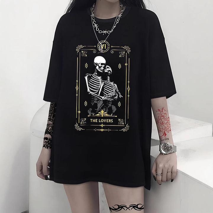 Damen T-Shirt mit künstlerischem Totenkopf-Motiv und lässigem Schnitt Drune