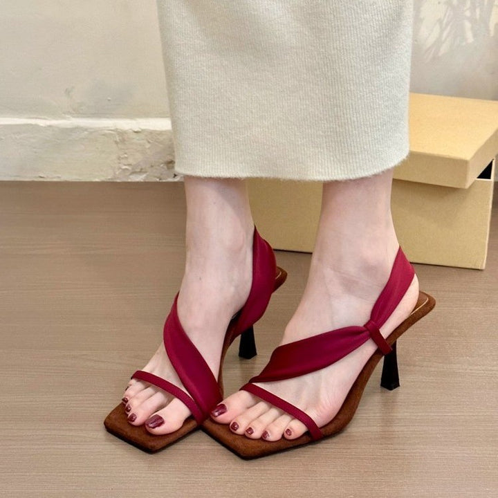 Damen Drehriemen-Stiletto-Sandalen mit quadratischer Zehenbox und Slingback-Detail Drune